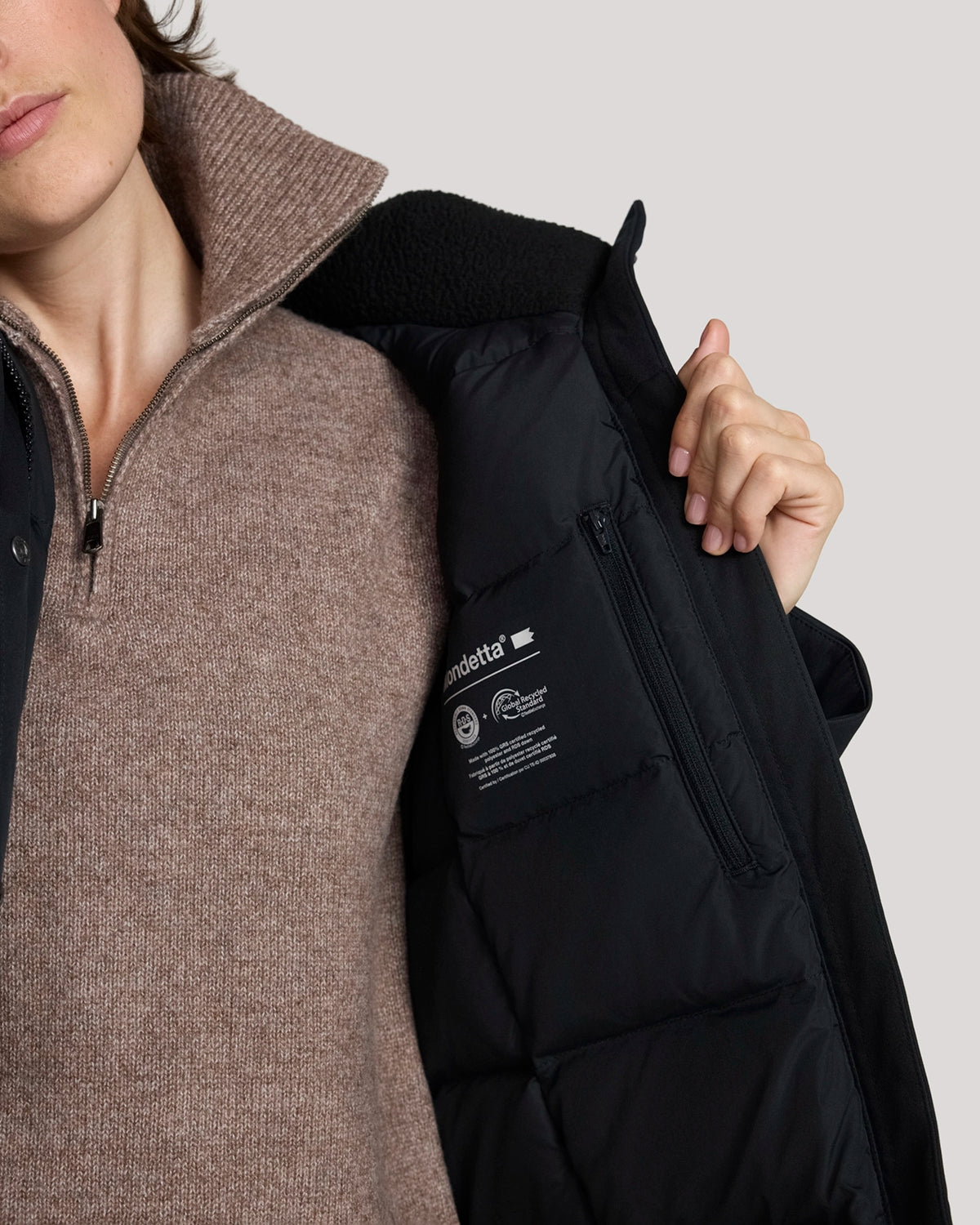 The Travel Maxi Cleanline Parka - Black