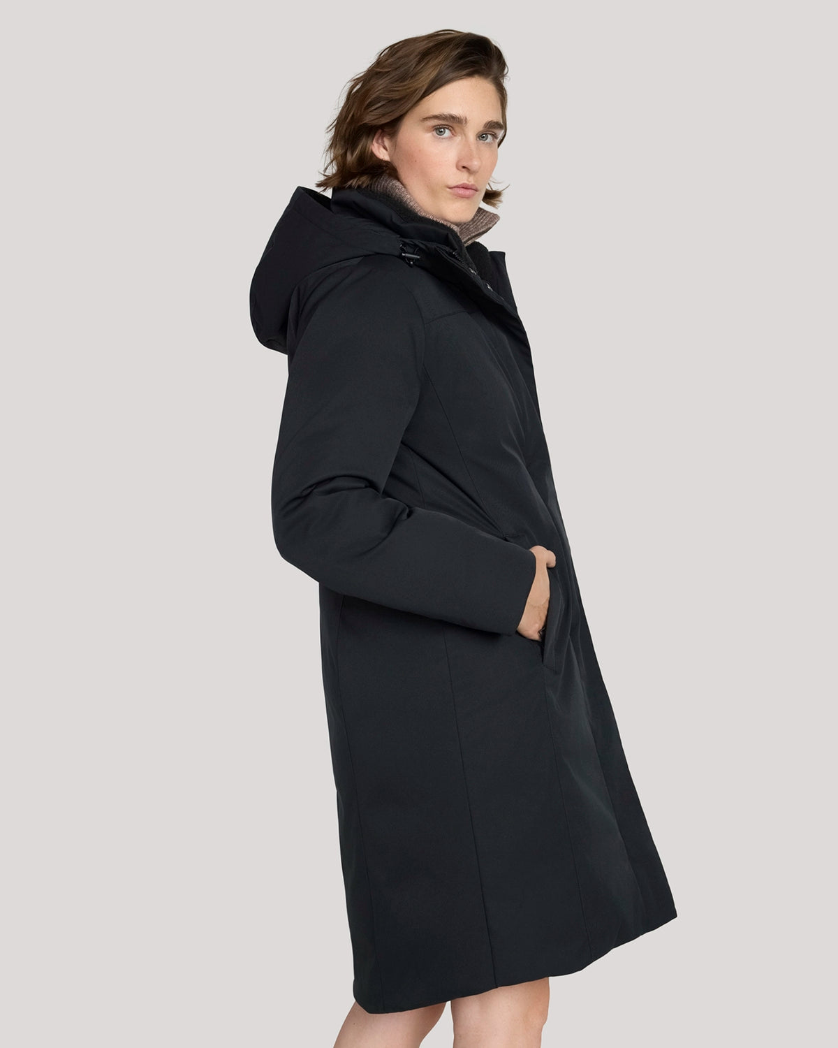 The Travel Maxi Cleanline Parka - Black