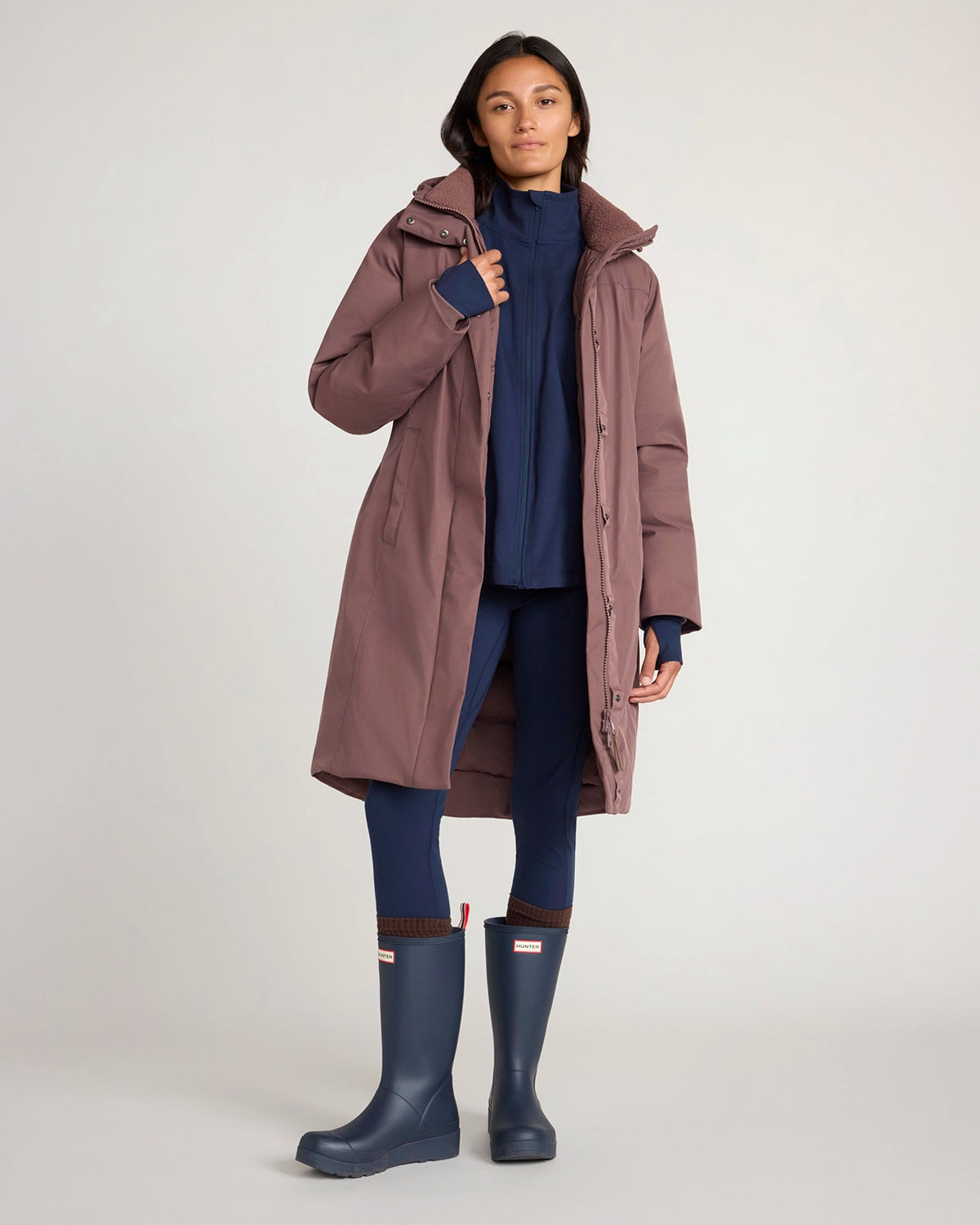 The Travel Maxi Cleanline Parka - Peppercorn