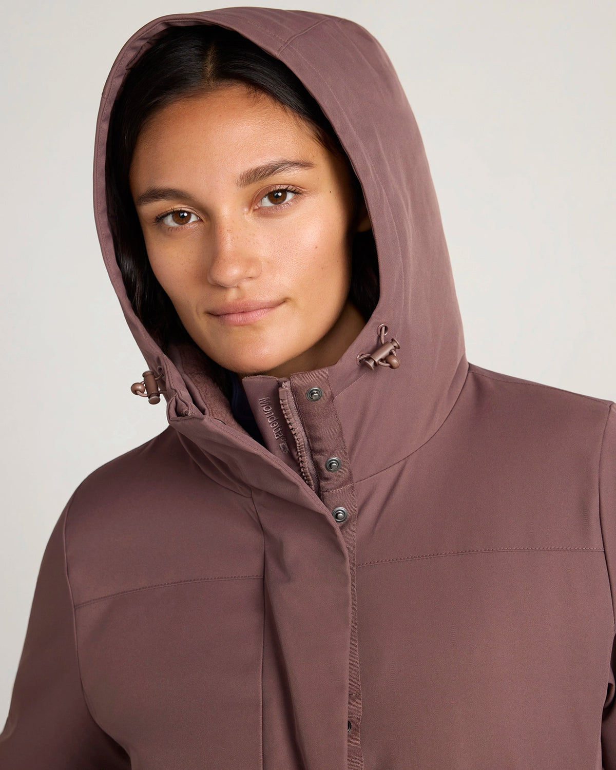 The Travel Maxi Cleanline Parka - Peppercorn