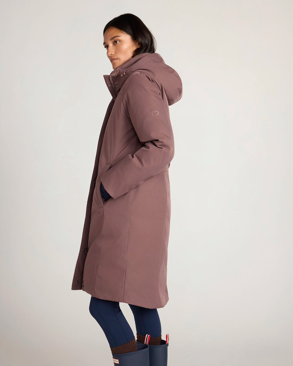 The Travel Maxi Cleanline Parka - Peppercorn
