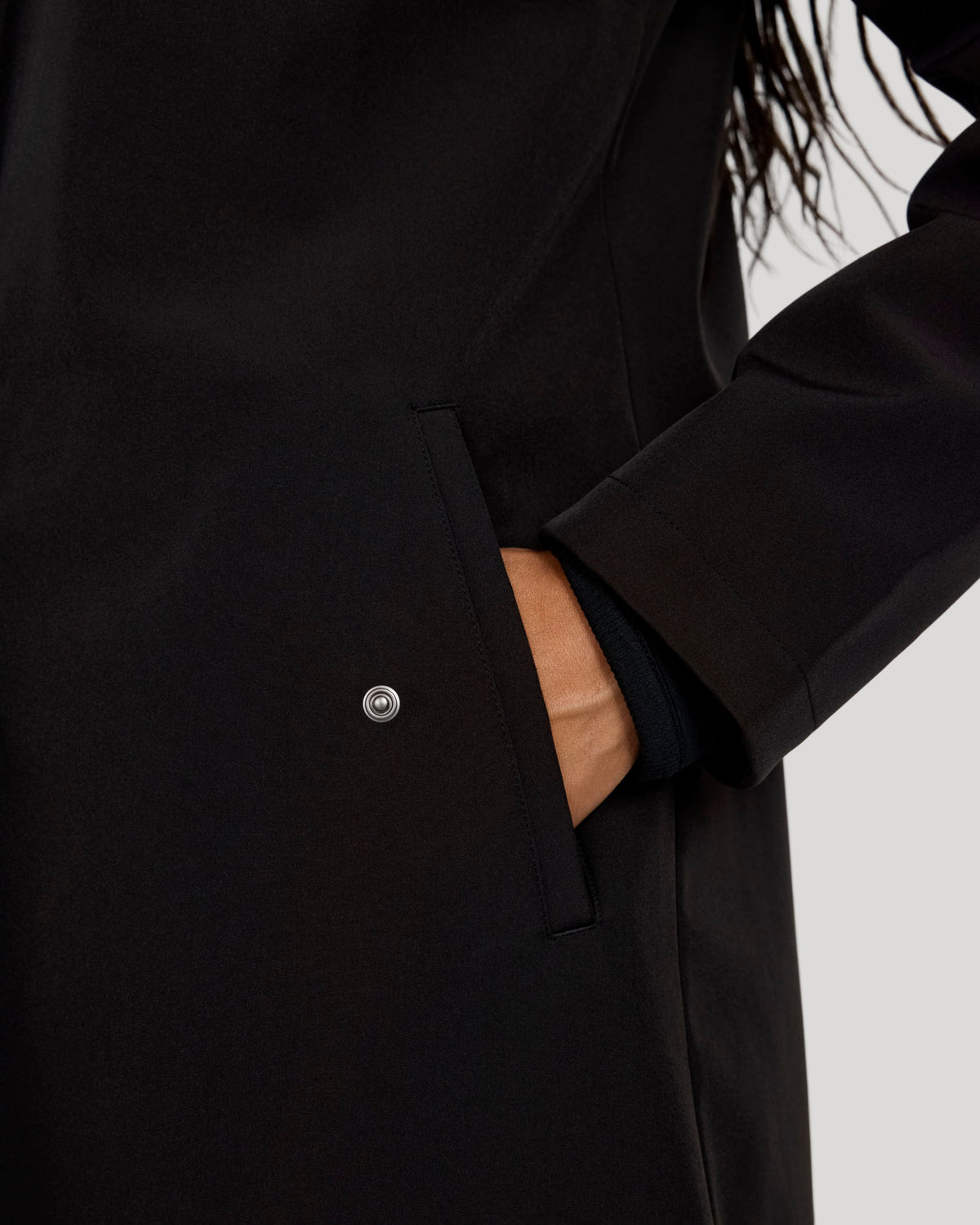 The Travel Long Softshell Jacket - Jet Black