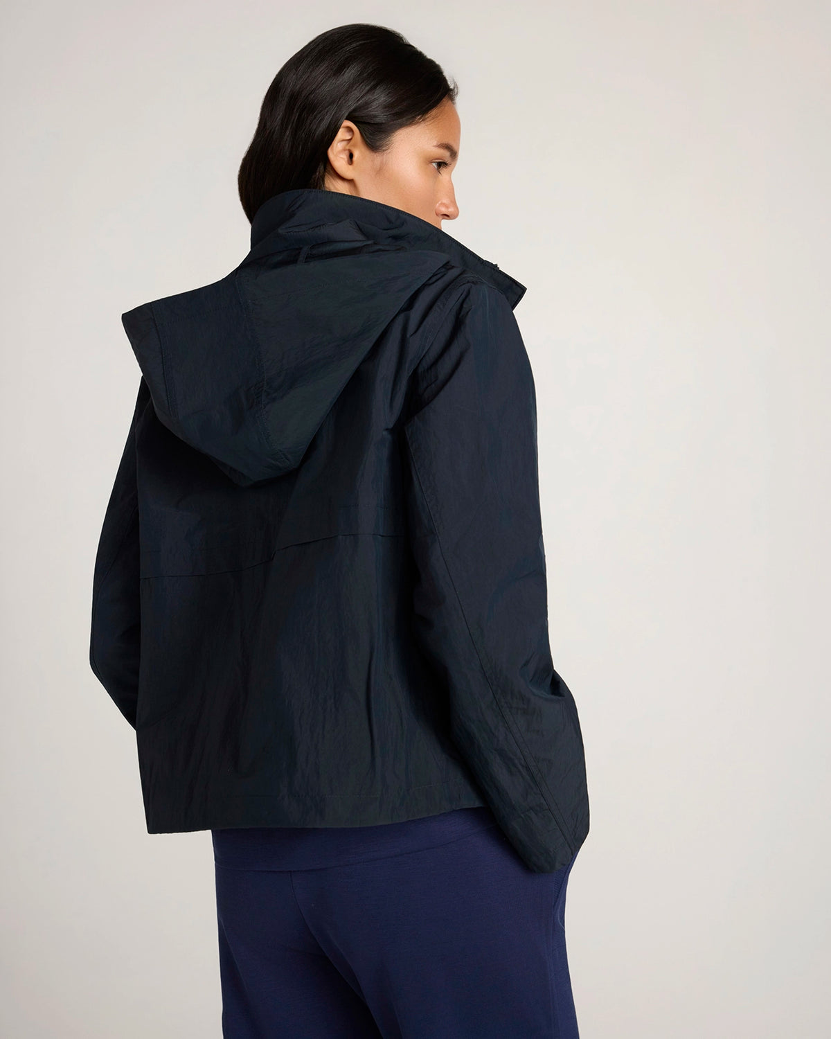 The Travel Outdoor Short Jacket - Black