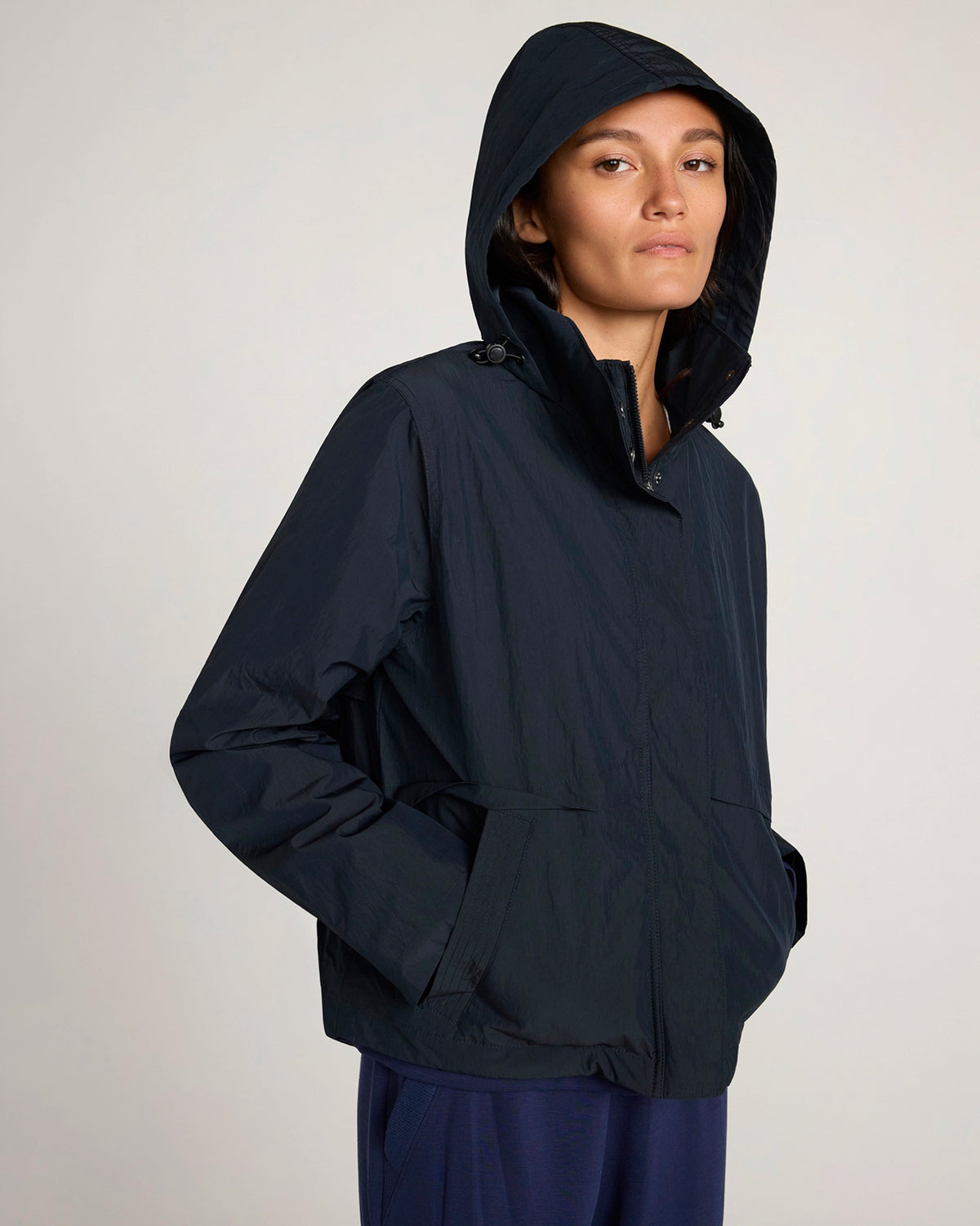 The Travel Outdoor Short Jacket - Black