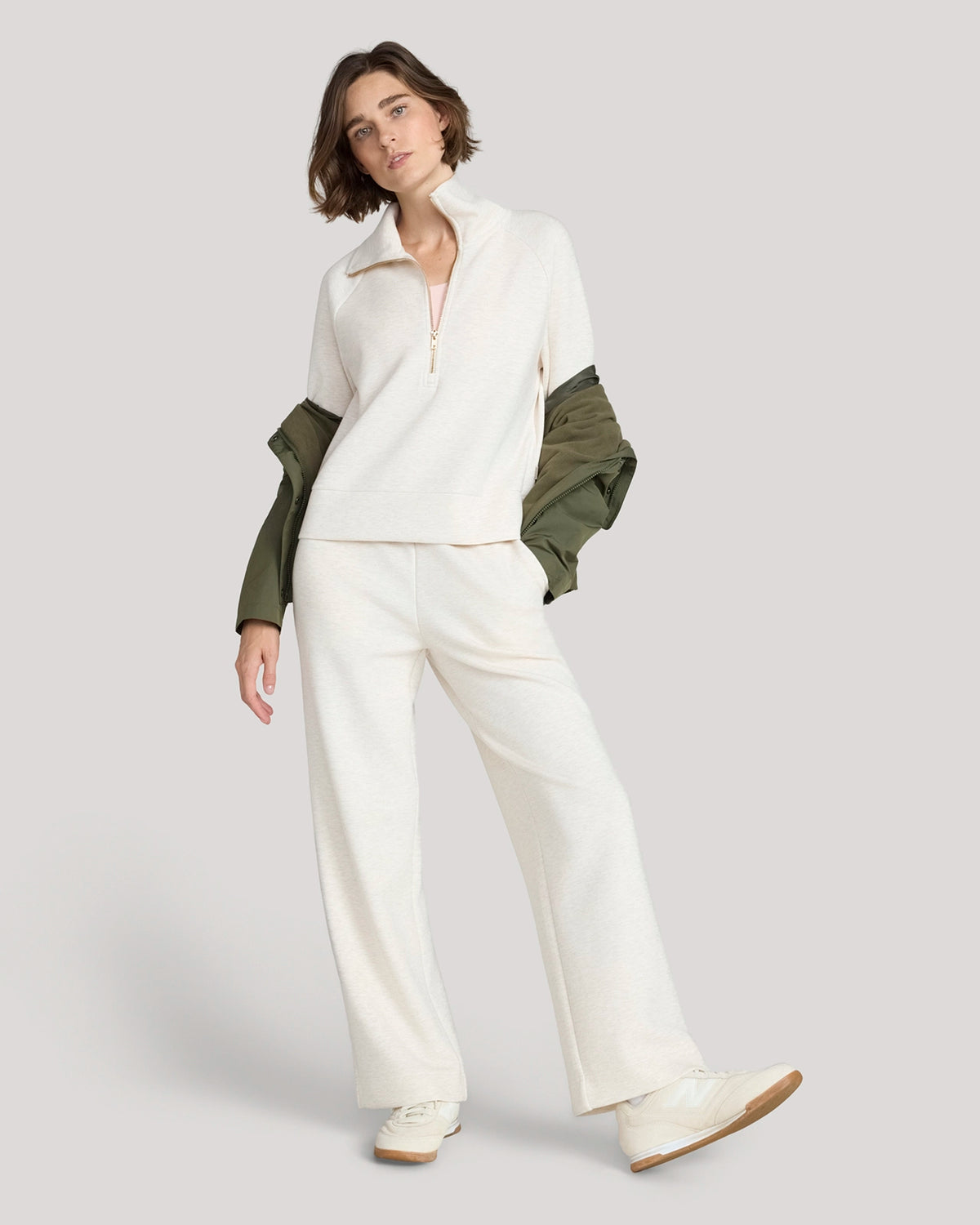 The Travel Outdoor Short Jacket - Kalamata Green