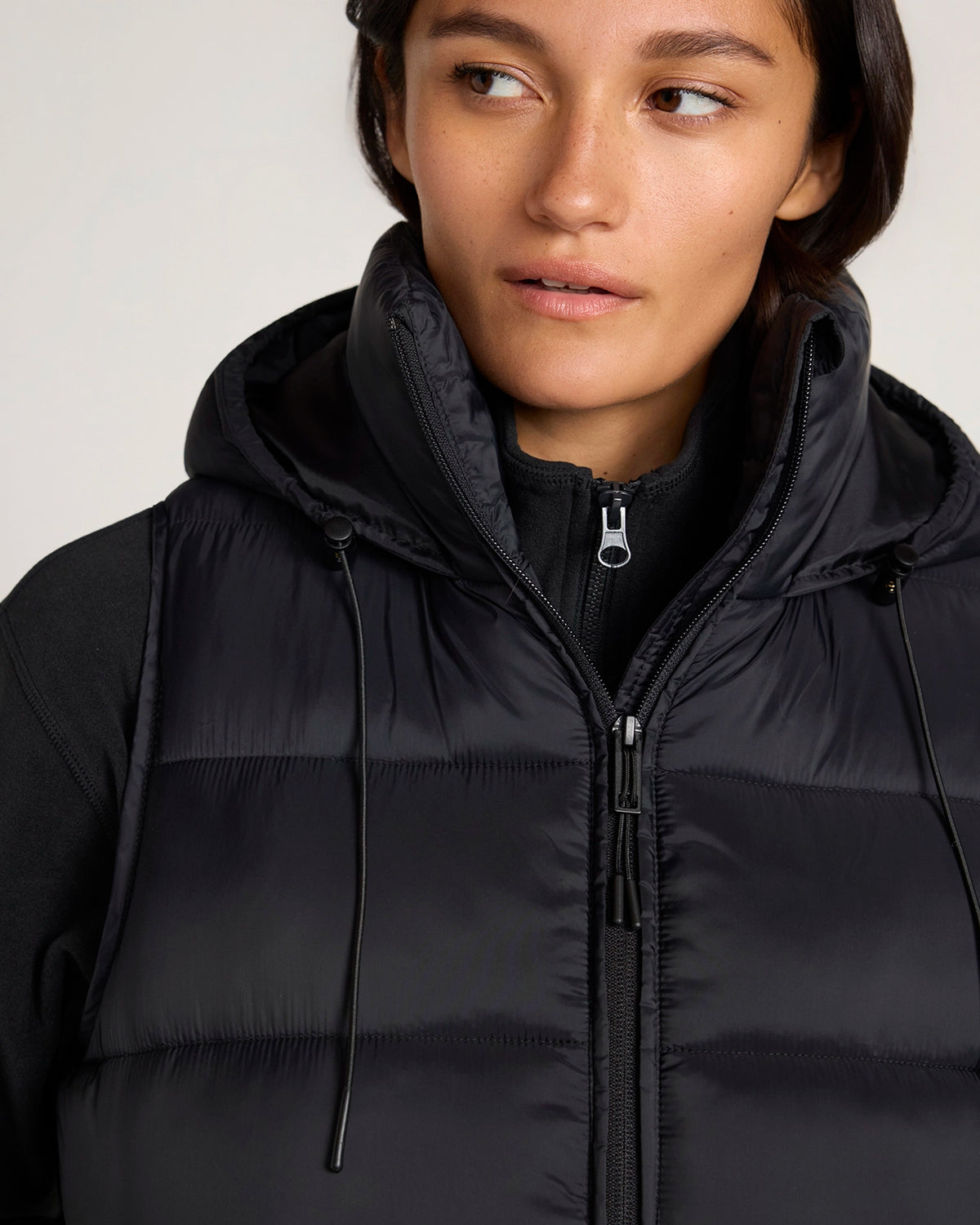The Travel Quilted Hooded Vest - Black
