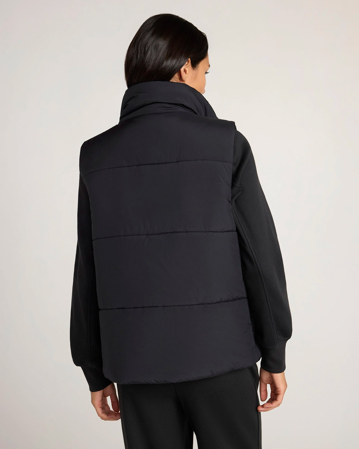 The Travel Puffer Vest - Black