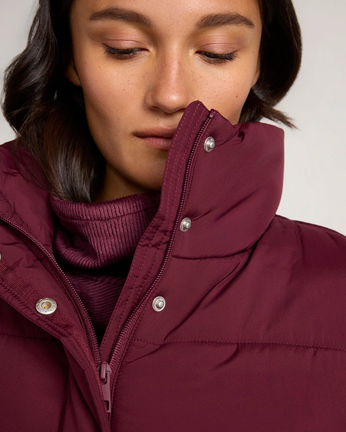 The Travel Puffer Vest - Windsor Wine