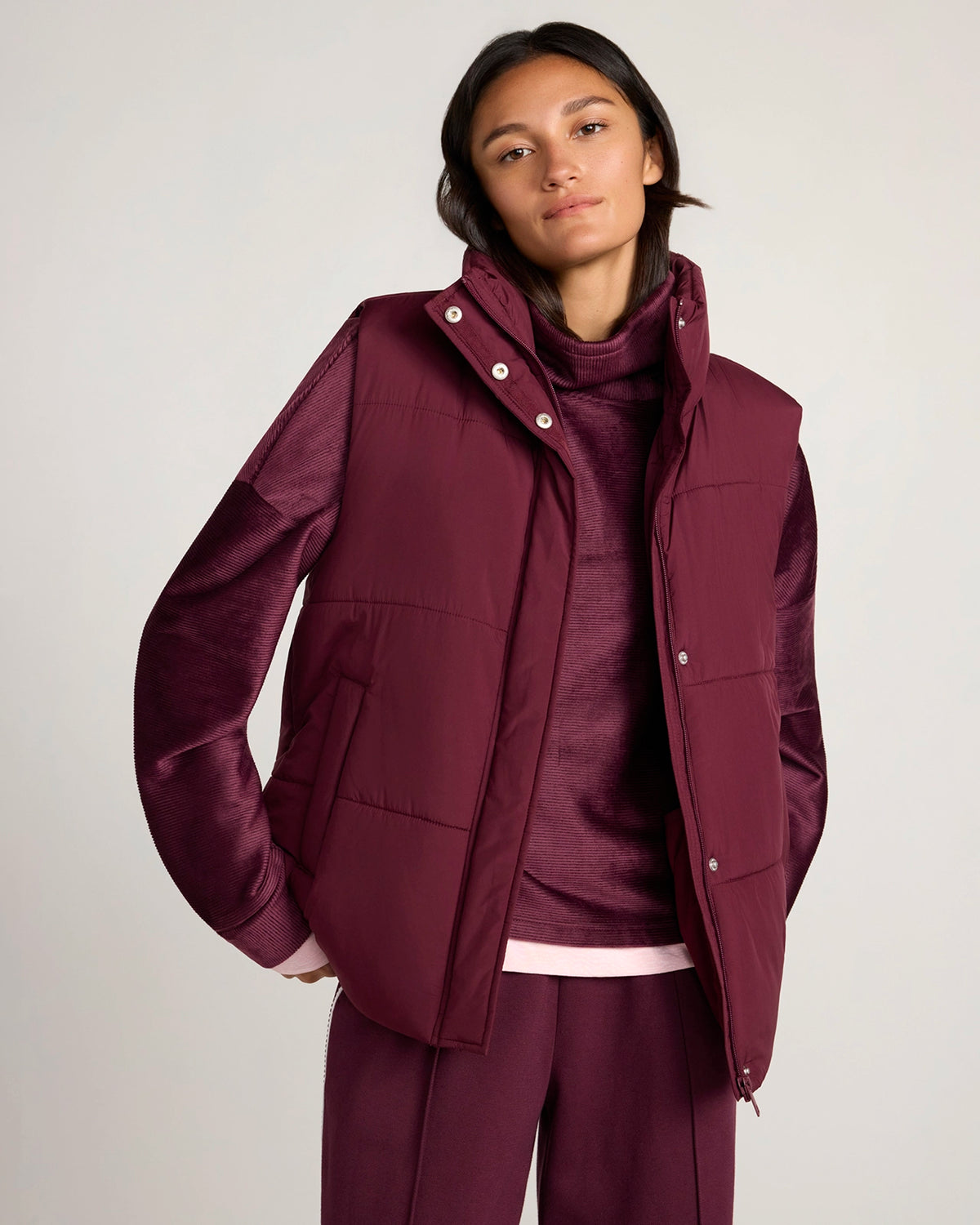 The Travel Puffer Vest - Windsor Wine