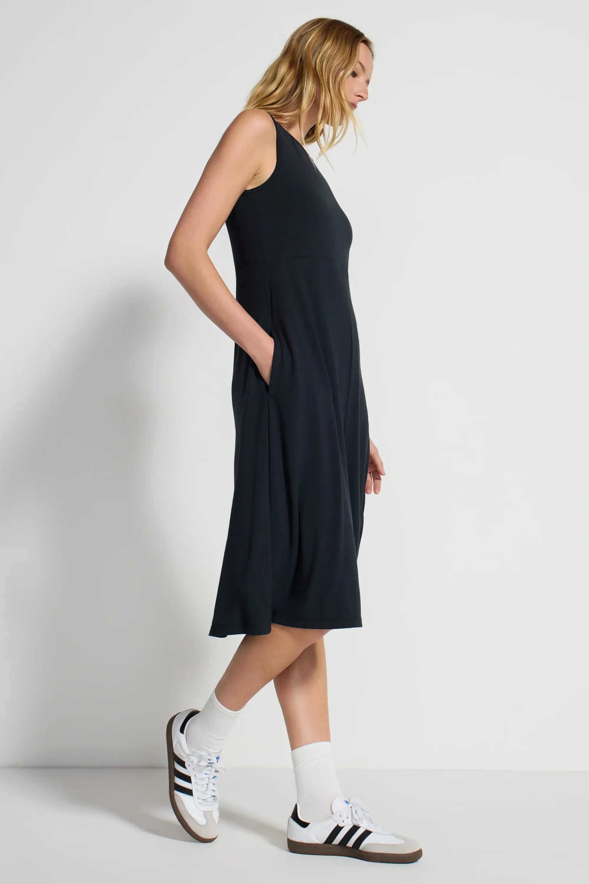 Women's Midi Dress - Black
