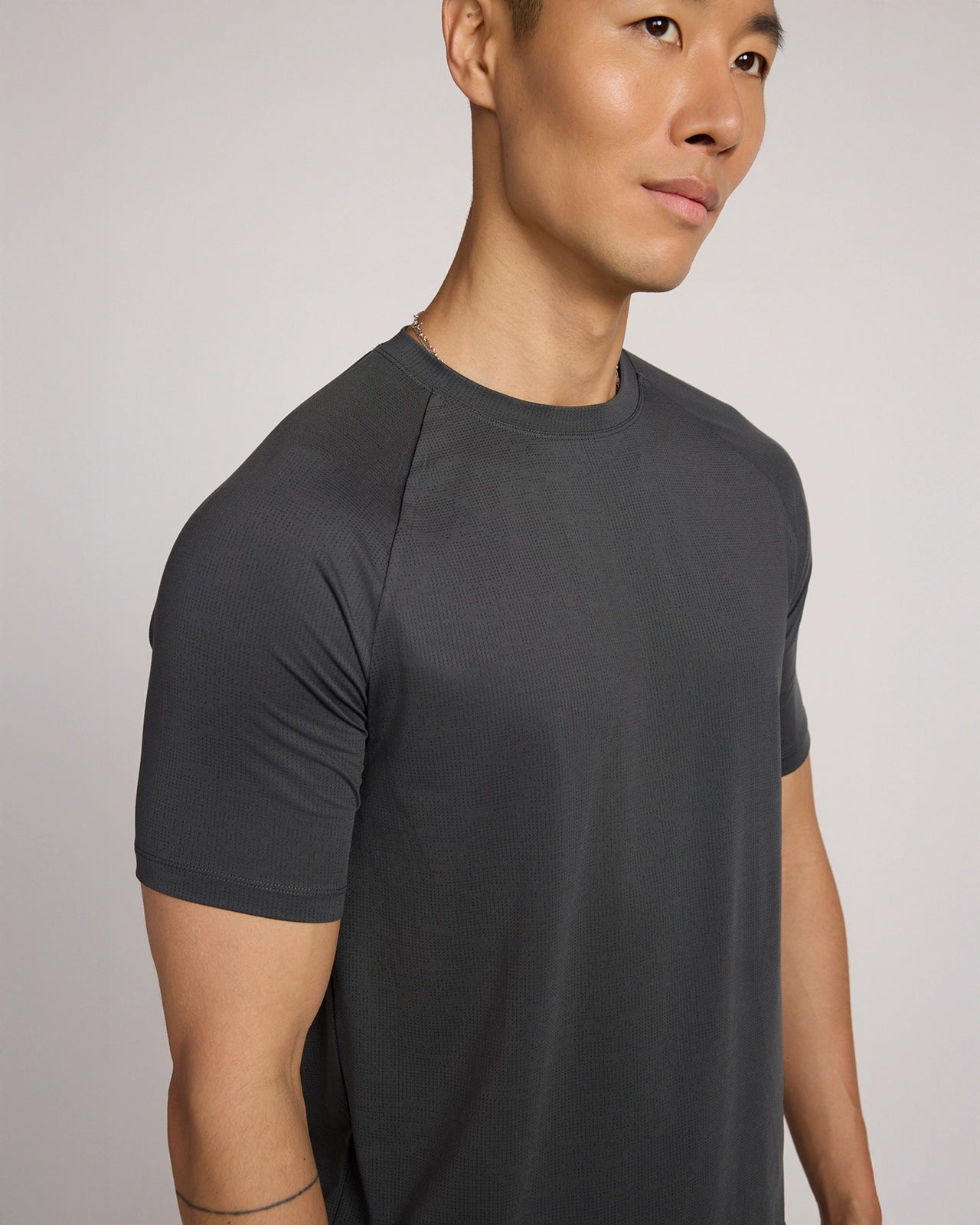The Active Jacquard Raglan Performance Tee - Volcanic Ash Grey