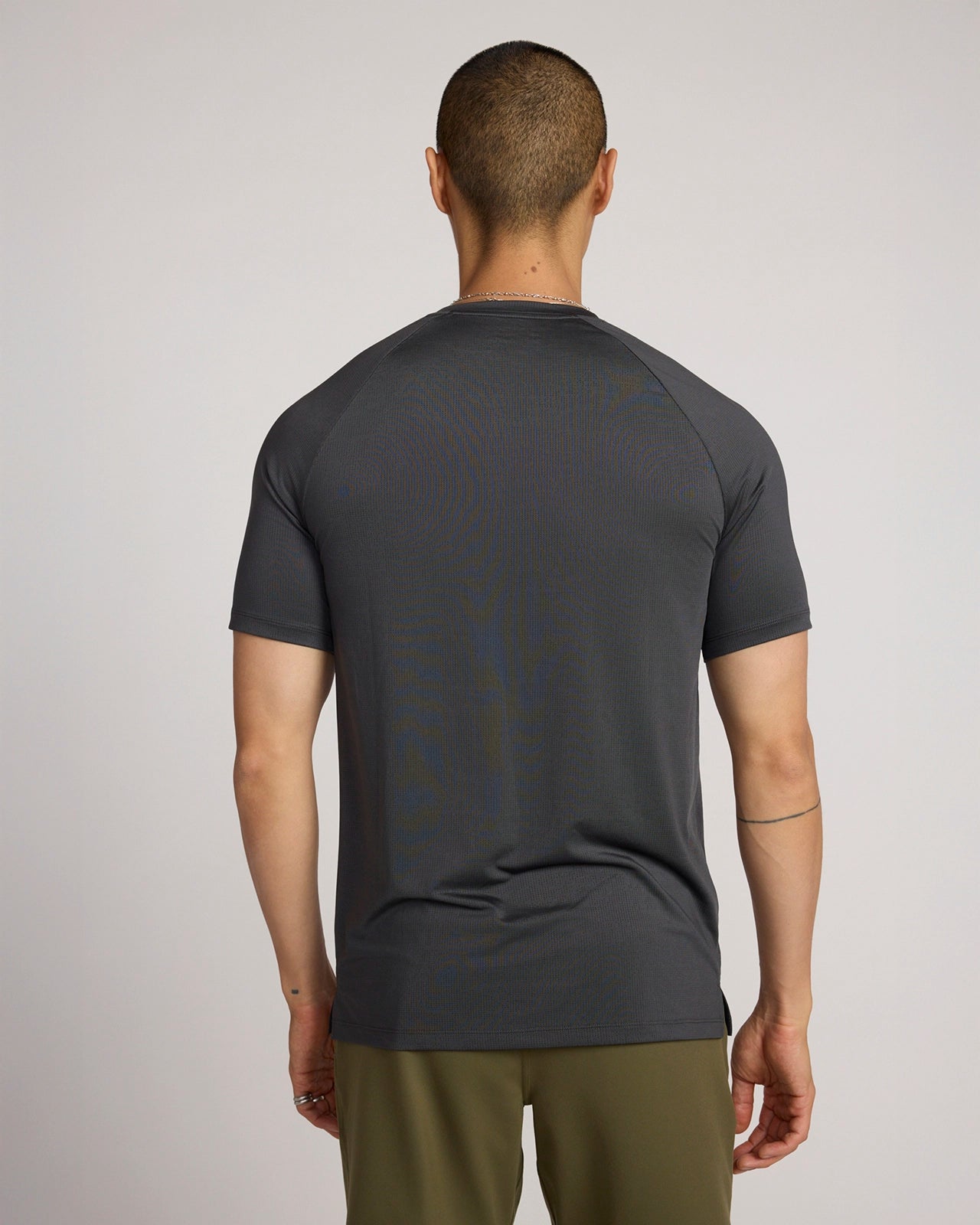 The Active Jacquard Raglan Performance Tee - Volcanic Ash Grey