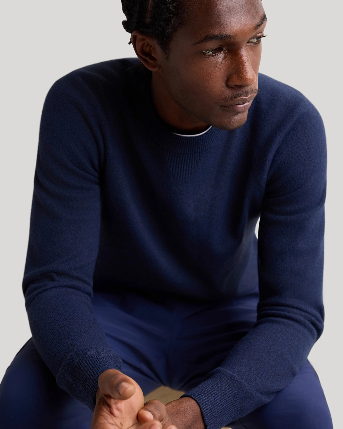 The Soft Luxe Tech Contrast Cuffs Crewneck Sweater - Navy