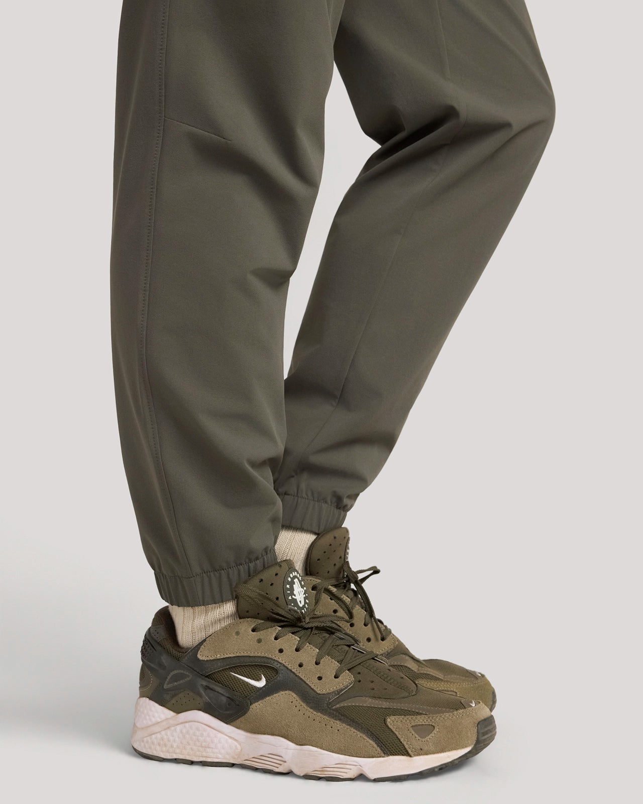 The Active Flex Woven Jogger - Green