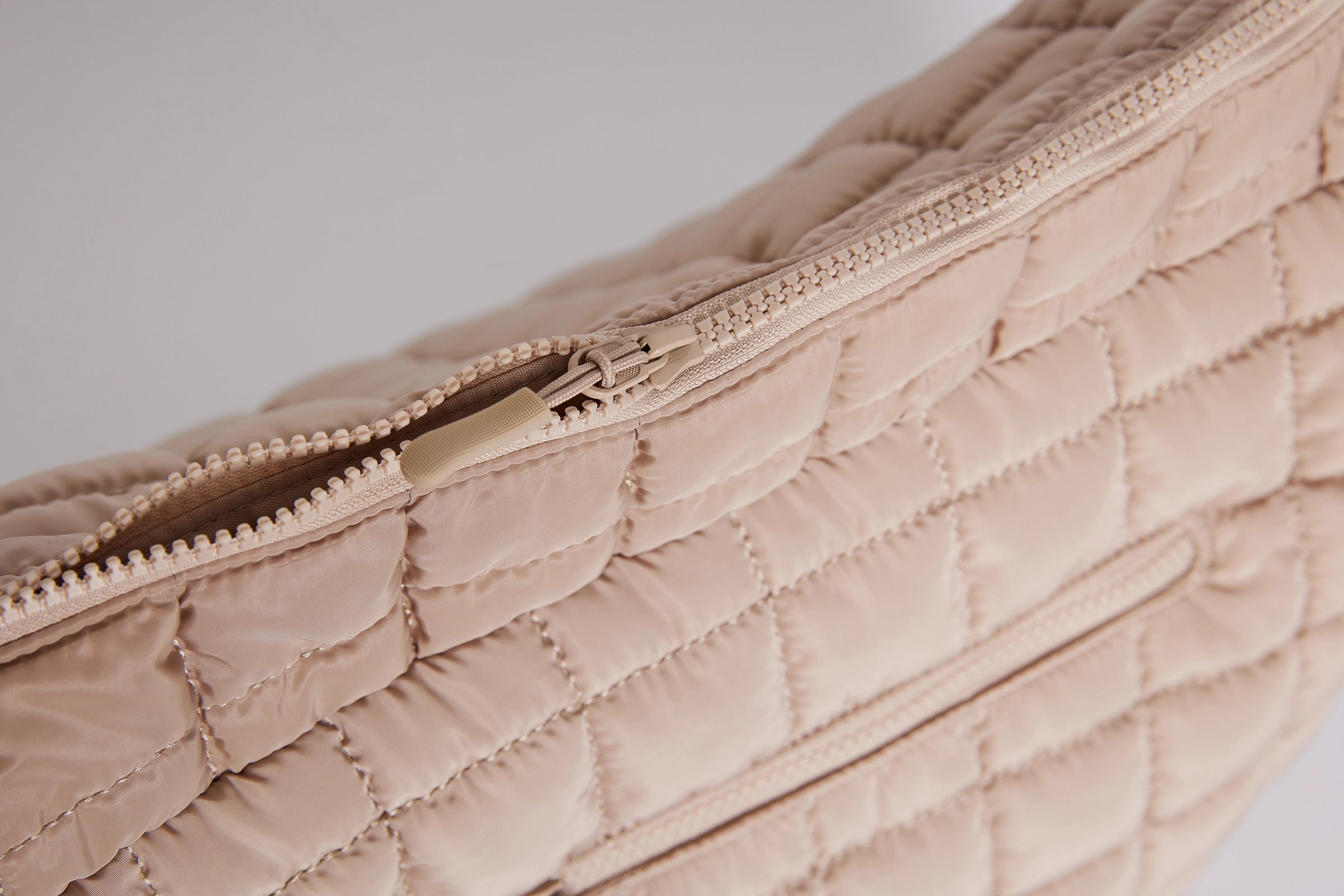 The Quilted Front Zip Tote Bag - Cream