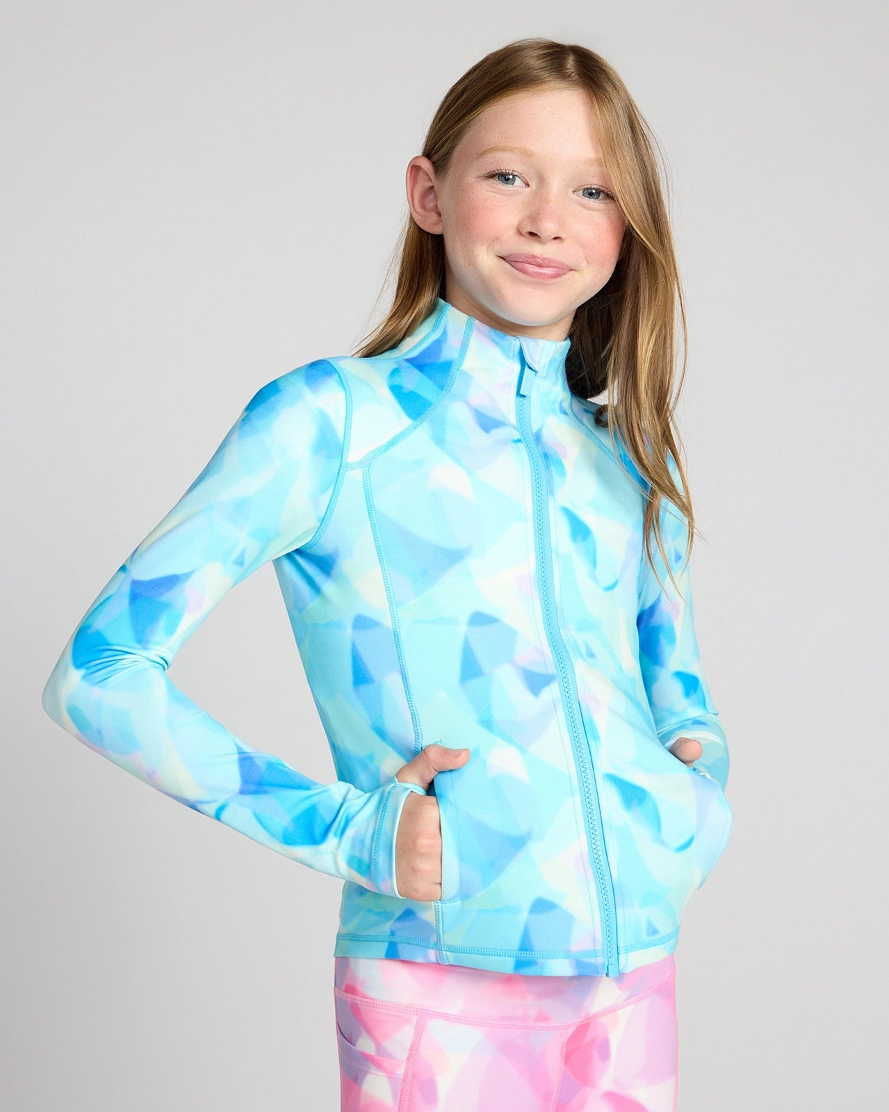 The Girls' Active Stretch GRS Certified Recycled Poly Yoga Jacket - Abstract Blue