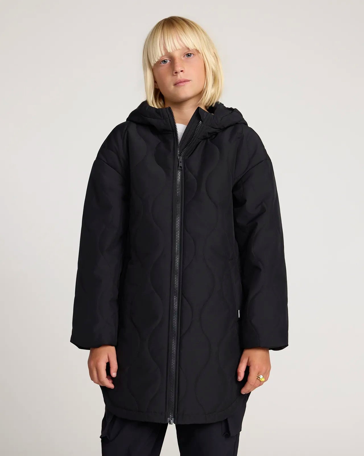 The Girls' Sorona™ Fill GRS Certified Recycled Polyester Longline Quilted Jacket - Black