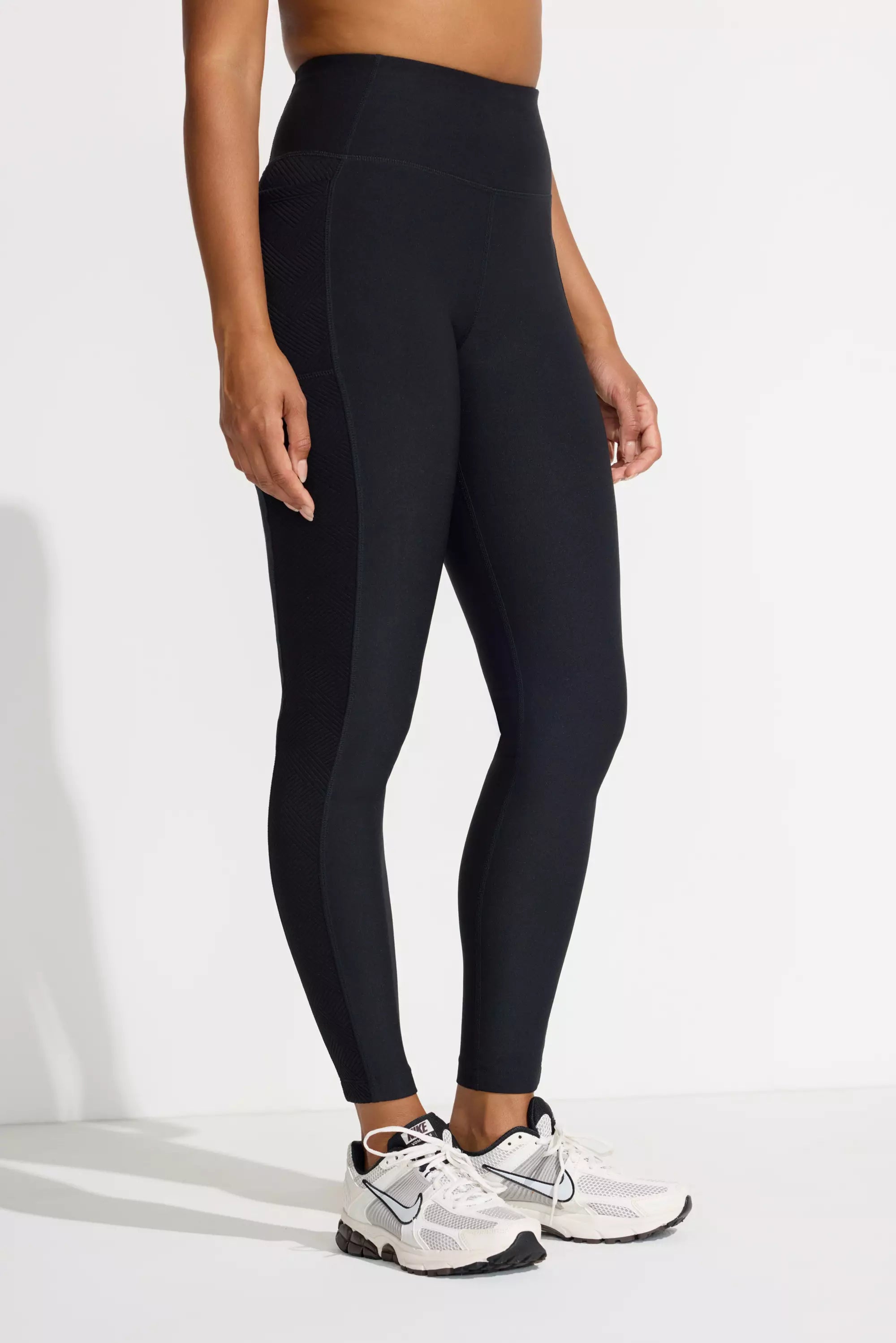 Jacquard Paneled Legging