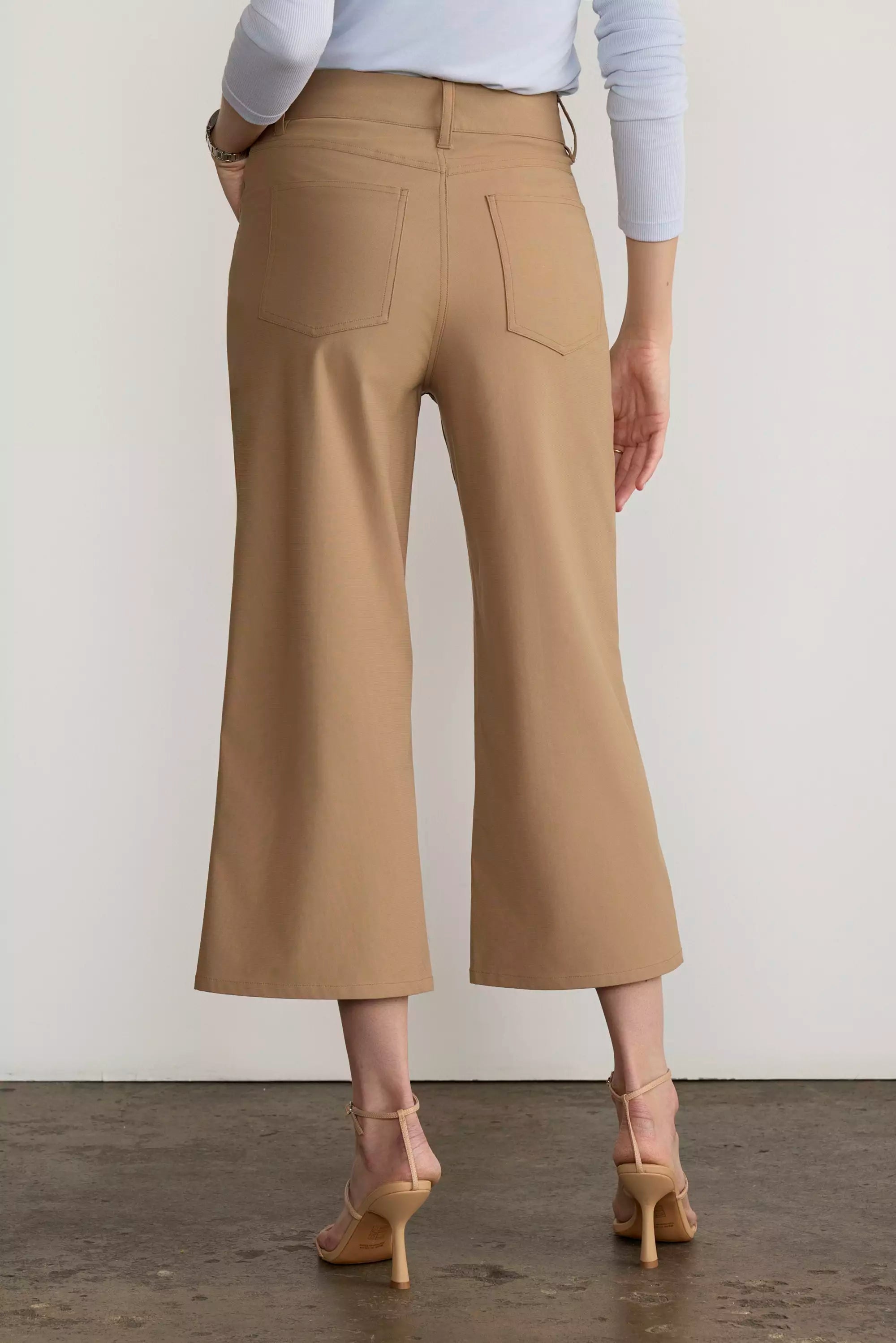 Limitless High-Rise Wide Leg Cropped Pant