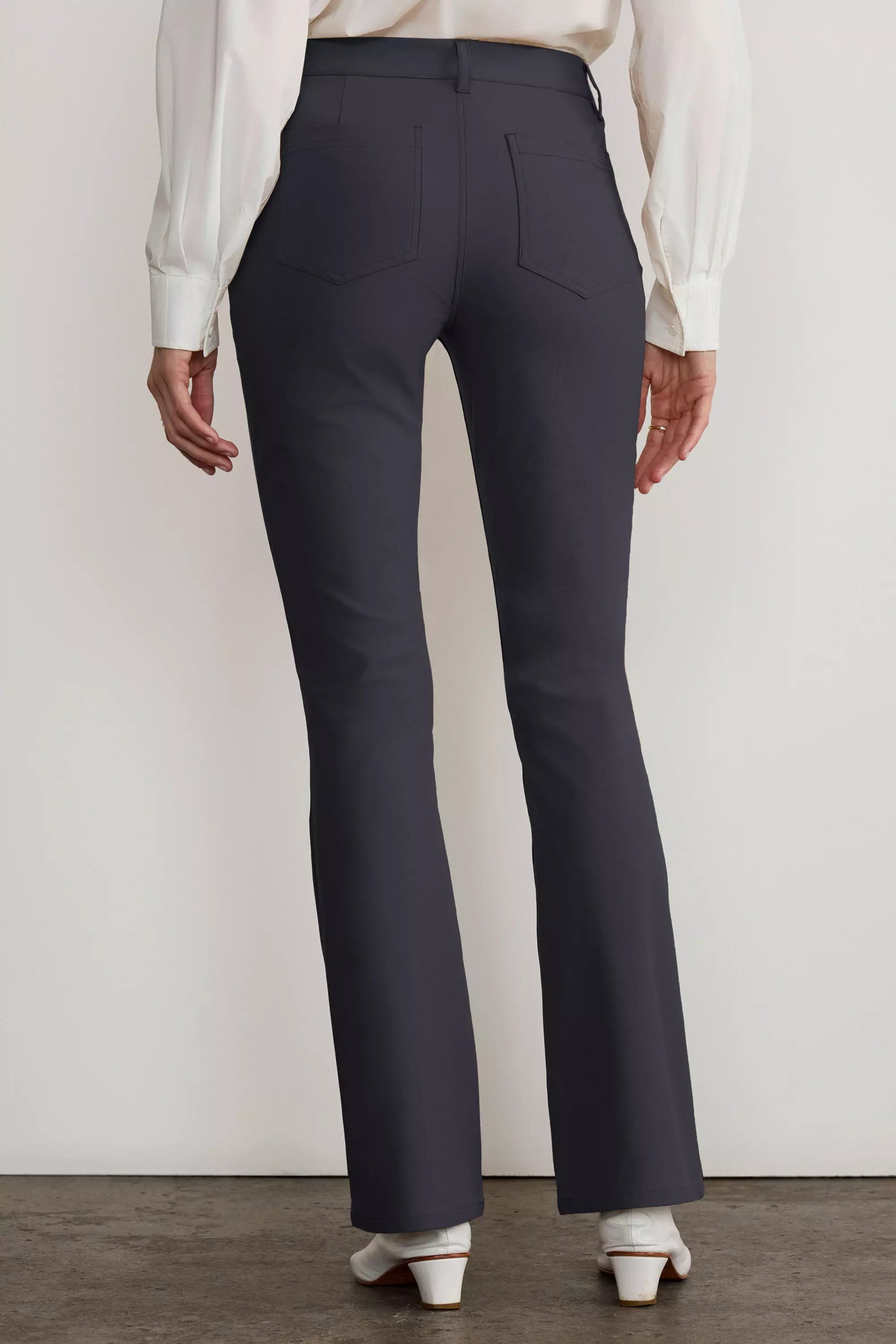 Limitless Mid-Rise Boot Cut Pant