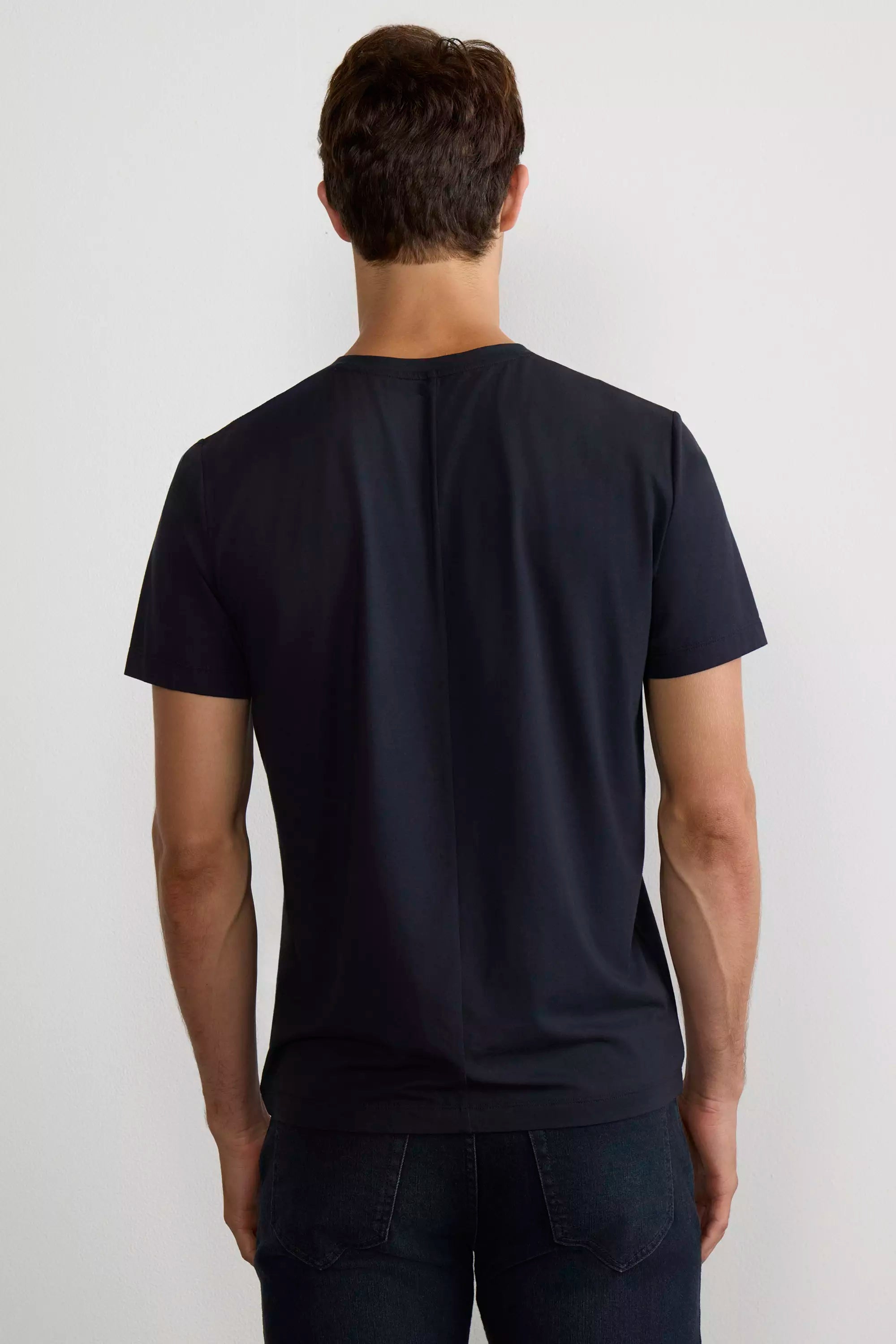 Resonate Basic T-Shirt