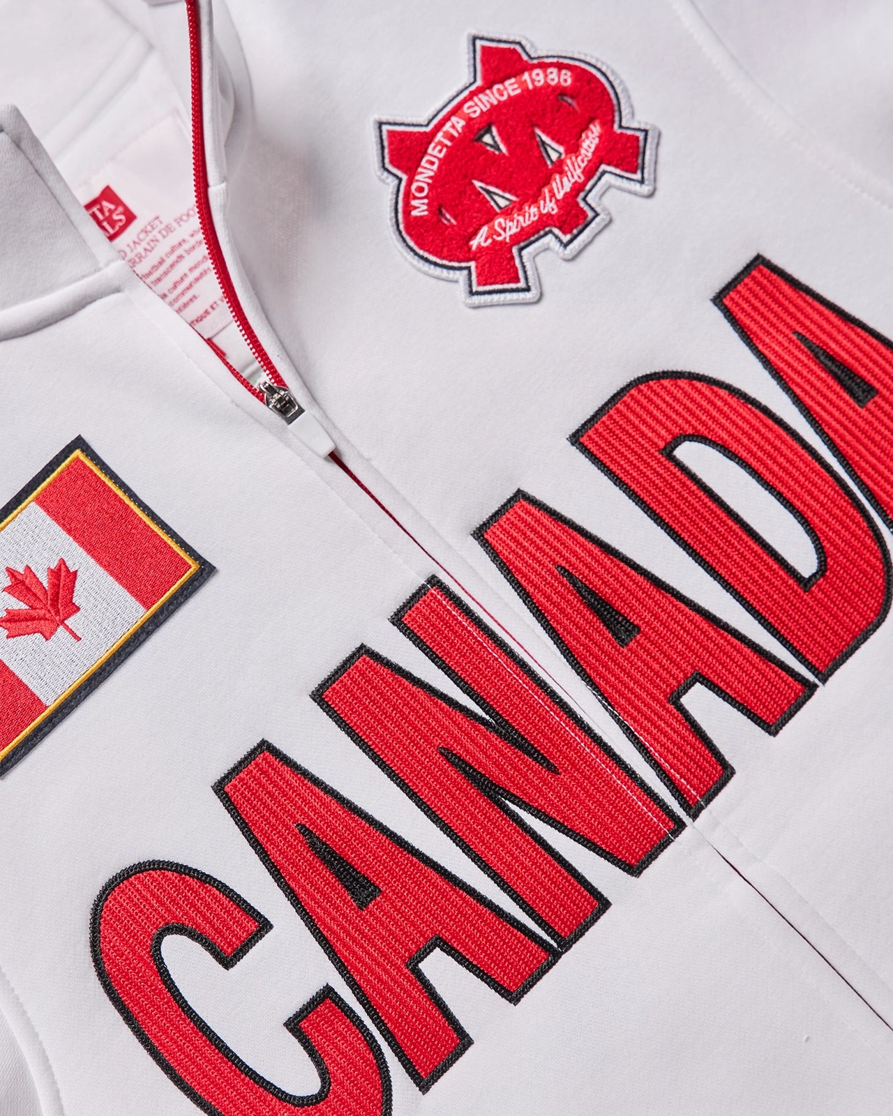 The Pitch World Jacket - Pitch White/Canada