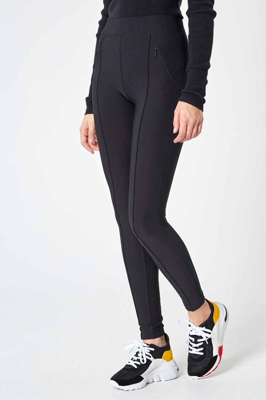 Distinctive Sustainable Mid-Rise Skinny Pant - Black