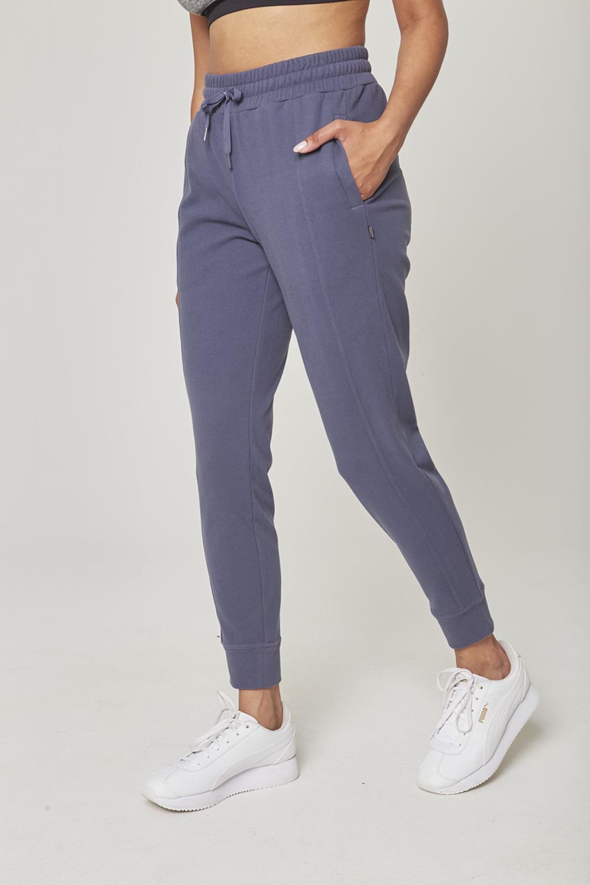 Mondetta Women’s Cozy Velour Jogger in Blue