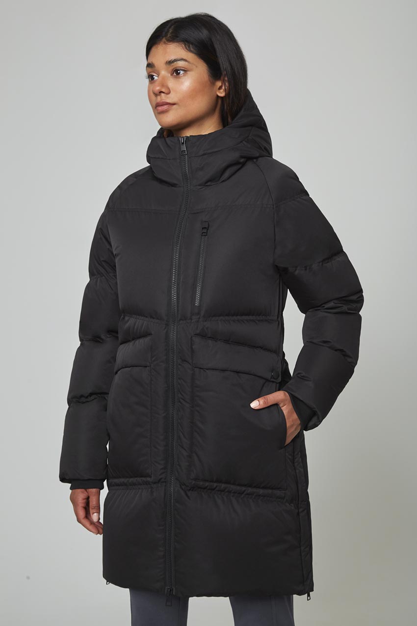 Mondetta Women’s Woven Mid Length Puffer in Black