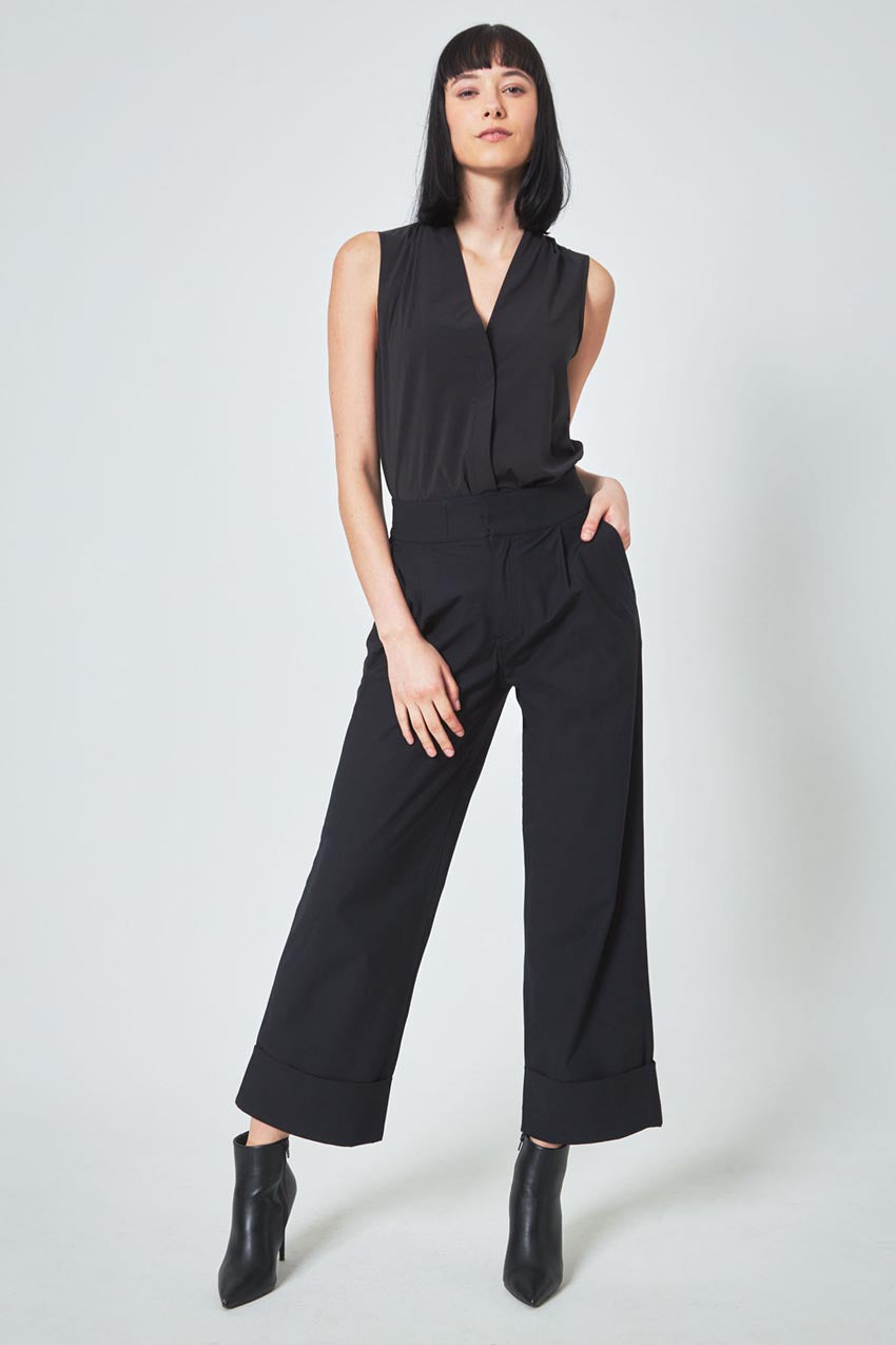 Limitless High-Rise Wide Leg Pleated Pant