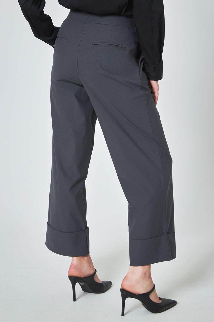 Limitless High-Rise Wide Leg Pleated Pant