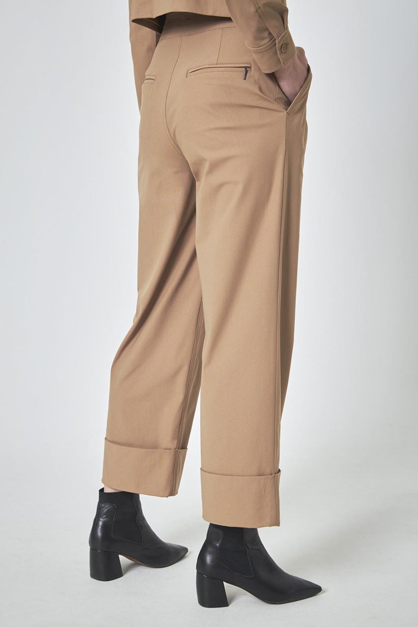 Limitless High-Rise Wide Leg Pleated Pant