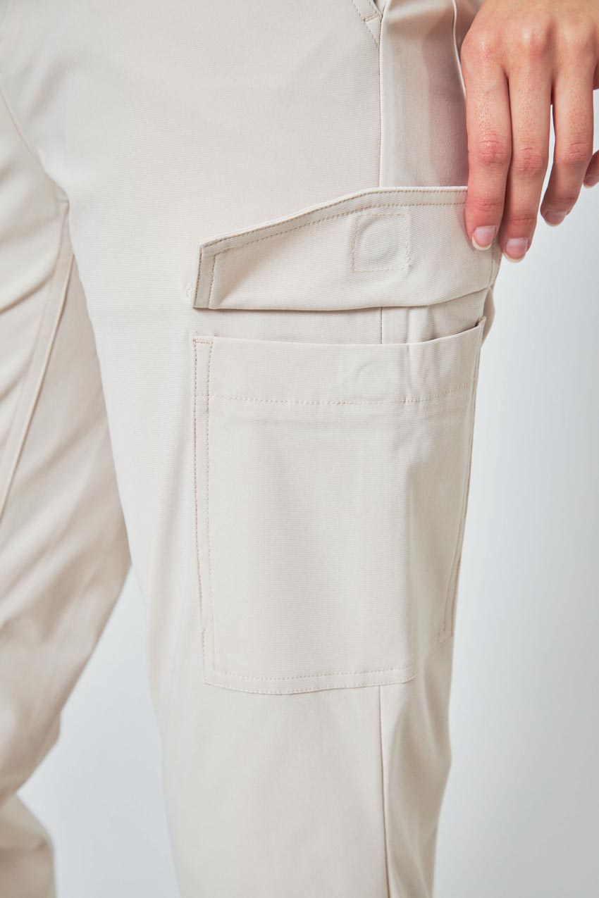 Limitless High-Rise Cargo Pant