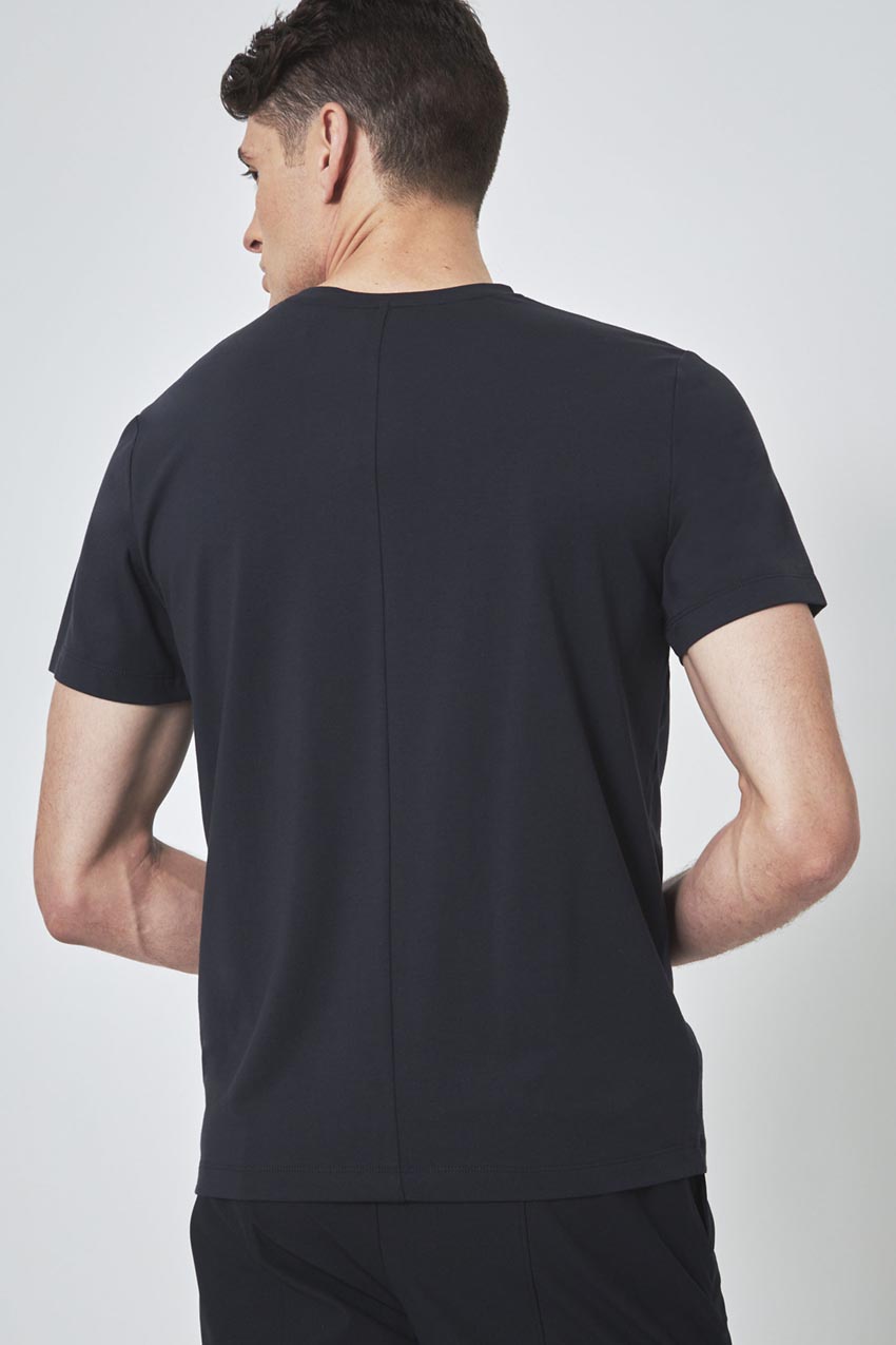 Resonate Basic T-Shirt