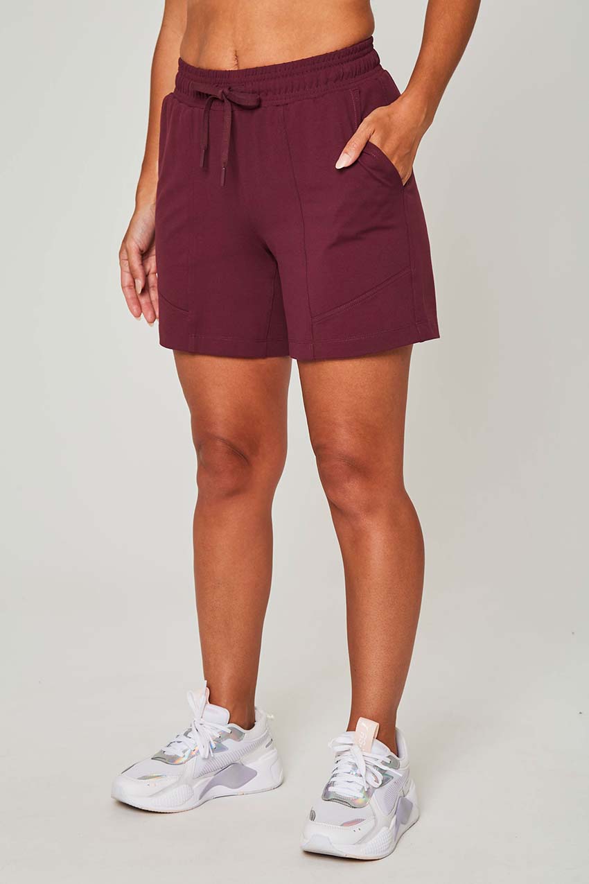 Mondetta Women’s Active Short  in Wine