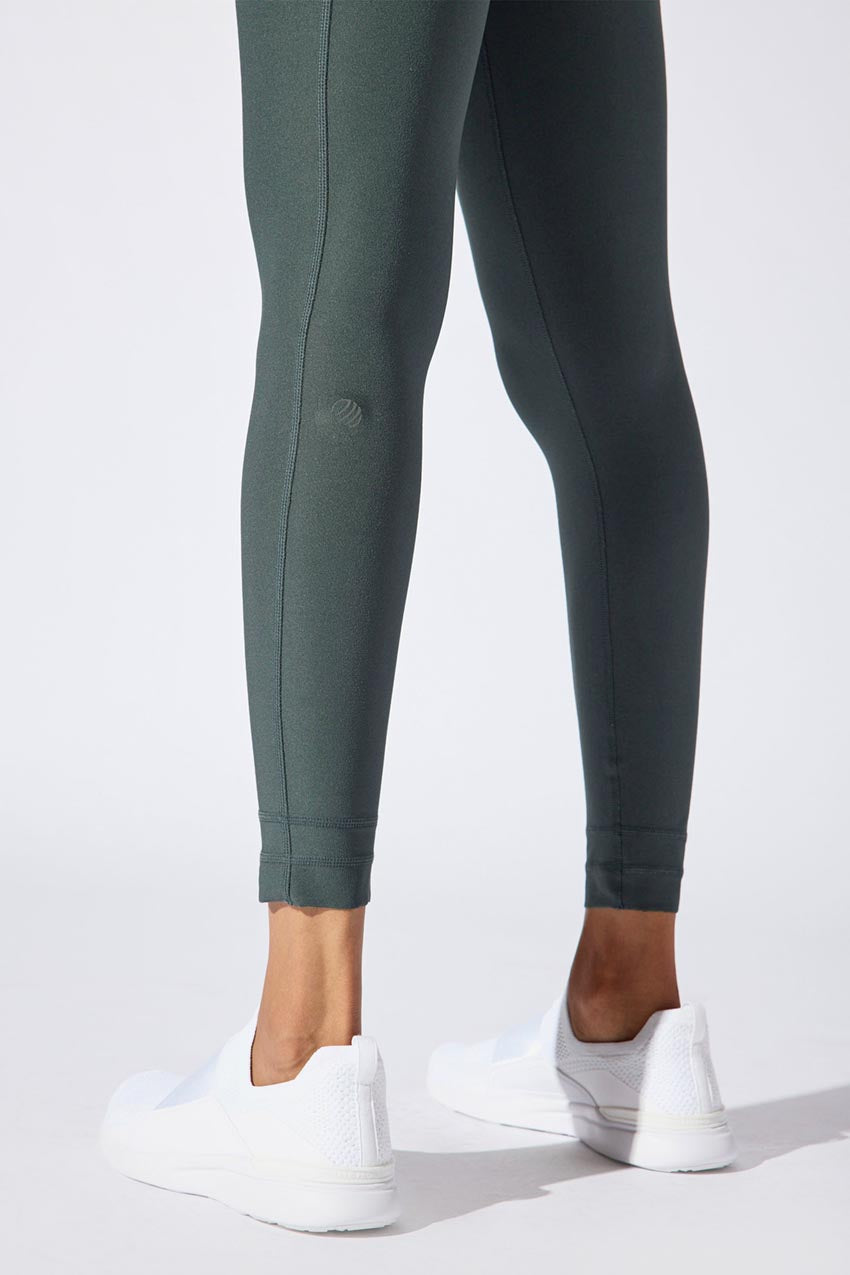 Explore High-Waisted 27" Cut-to-Length Hem Legging