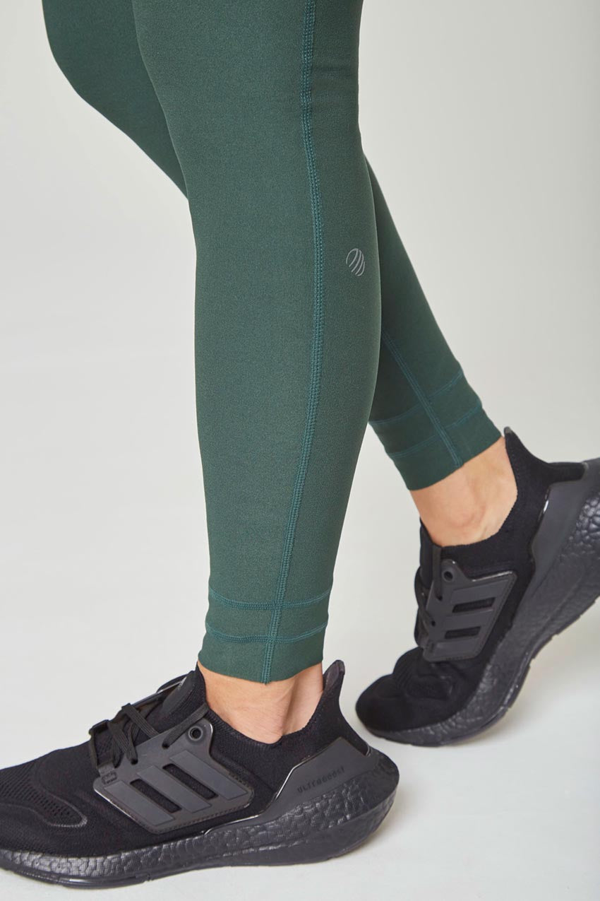 Explore High-Waisted 27" Cut-to-Length Hem Legging