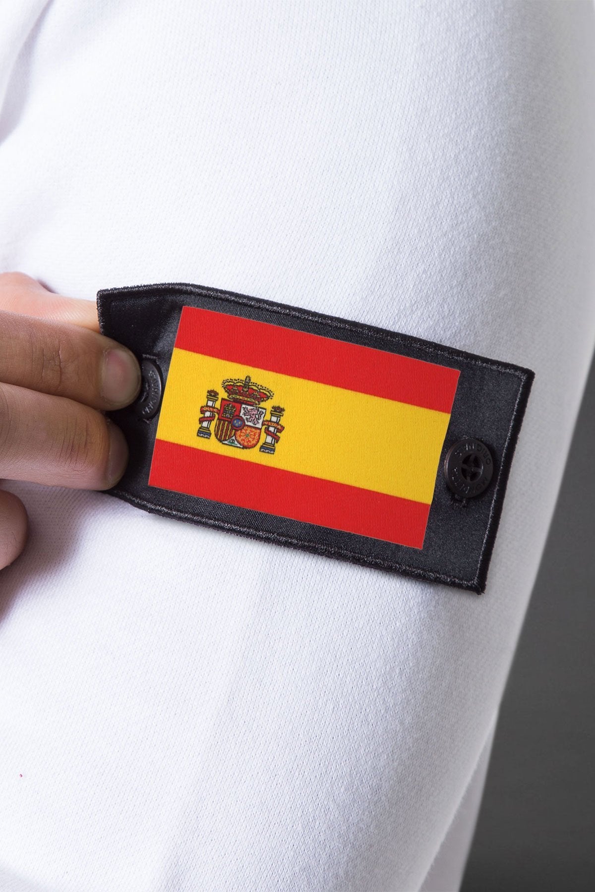 Mondetta Originals retro streetwear Spain country patch