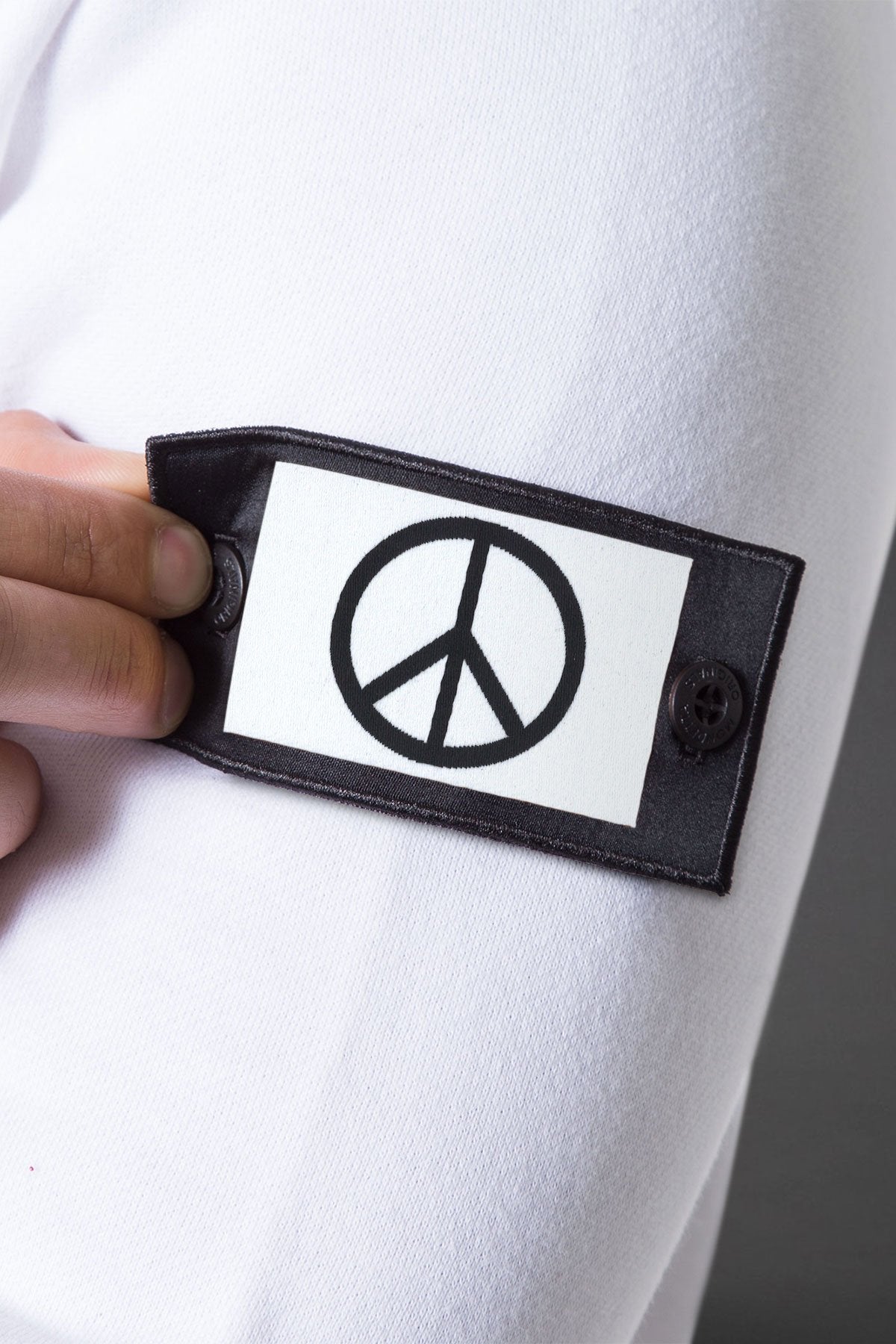 Mondetta Originals retro streetwear Peace Sign country patch