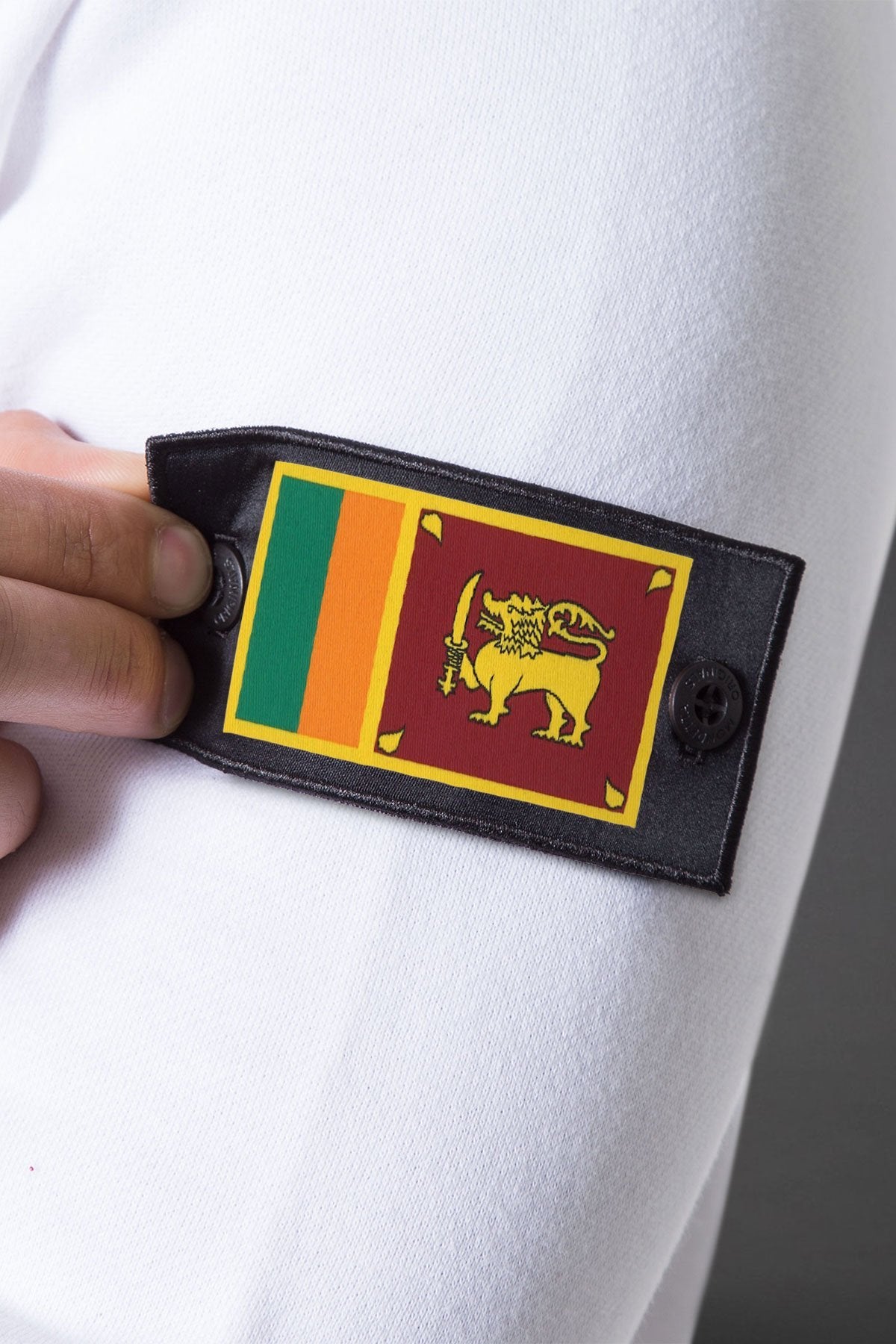 Mondetta Originals retro streetwear Sri Lanka country patch